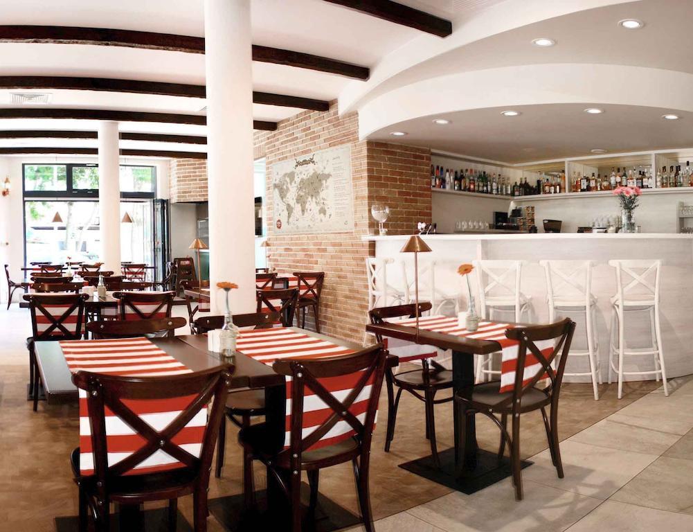 Apartamenty Mesa Grill Restaurant Cafe Dźwirzyno Exterior foto